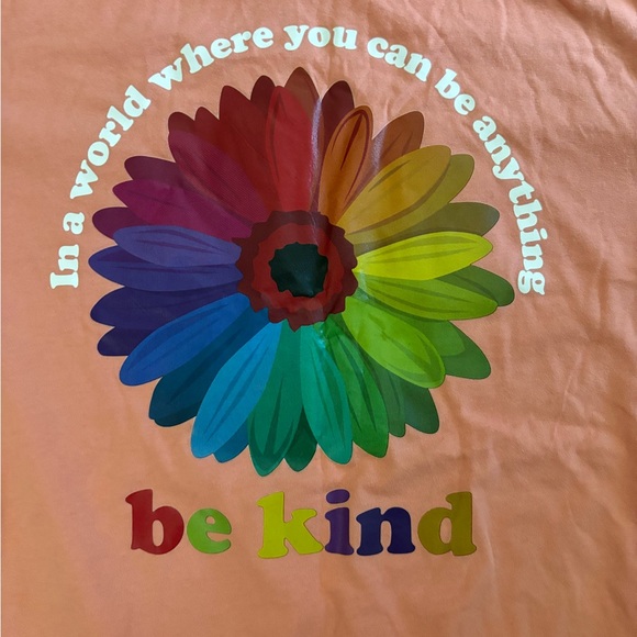 Bella + Canvas “Be Kind” Tshirt Women’s Medium Orange Casualwear Flower New - Picture 4 of 6
